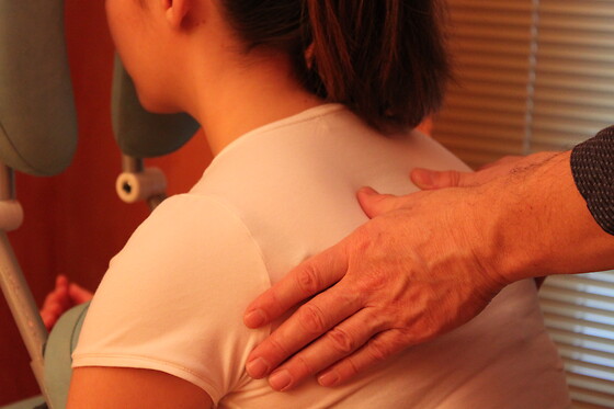 Un masaje descontracturante de espalda para 2 en Centro de Shiatsu Ki Kai en Madrid