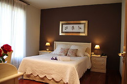 HOTEL VILLA MENCÍA