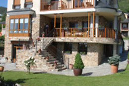 HOTEL VILLA MENCÍA