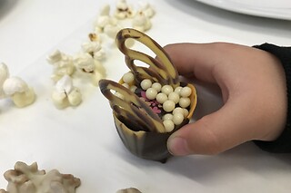 Una experiencia ChocoMasters Kids para 2 adultos y 2 niños en el Taller de Chocolate en Madrid