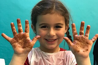 Una experiencia ChocoMasters Kids para 2 adultos y 2 niños en el Taller de Chocolate en Madrid