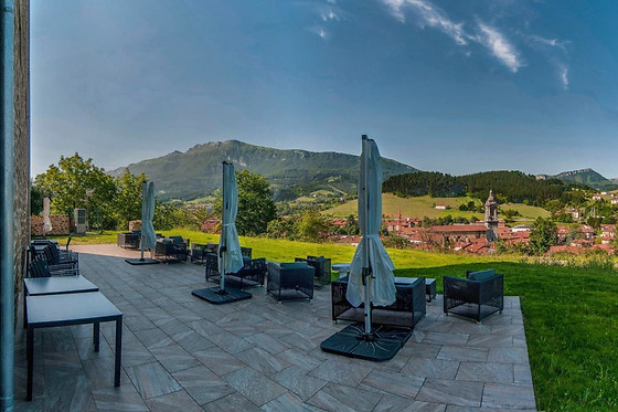 Una noche con desayuno para 2 en Hotel Torre Zumeltzegi en Oñate (Gipuzkoa)