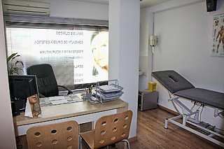 Un tratamiento facial doble a elegir para 1 en Centro Kinesbel en Mijas (Málaga)