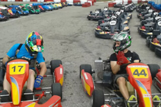 Una tanda en SuperKart para 2 en Karting El Pla en El Pla de Sant Tirs (Lleida)