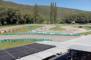 Una tanda en SuperKart para 2 en Karting El Pla en El Pla de Sant Tirs (Lleida)