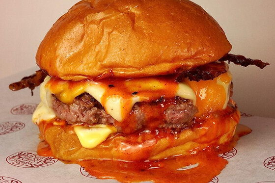 Una comida o cena para 2 en The Risky Burger en San Benito - Progreso (Murcia)