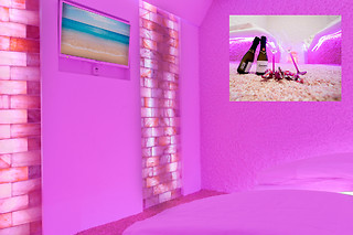 Una sesión de haloterapia en Pink Diamond con cava y bombones  para 2 en Salt Room Getafe en Getafe (Madrid)