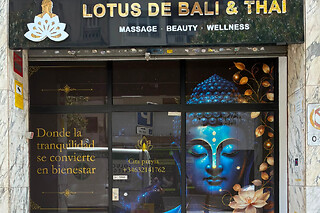 Un tratamiento "Vegan Vitamin Radiance facial" para 1 en Lotus de Bali & Thai, en Barcelona