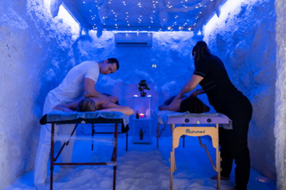 Un masaje en pareja en Cueva de Sal con Spa Romántico en Cueva de Sal Salsana en Barcelona