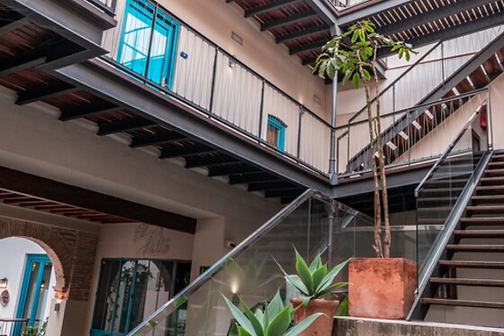 Una noche en habitación superior para 2 en Hotel Boutique Albaicín** en Coín (Málaga)