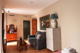 Una noche en habitación superior para 2 en Hotel Boutique Albaicín** en Coín (Málaga)
