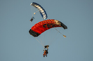 Un vuelo panorámico sobre la cuidad de Valliadolid y caida libre para 1 en Skydive Valladolid en Matilla de los Caños (Valladolid)