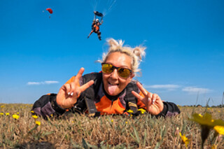Un vuelo panorámico sobre la cuidad de Valliadolid y caida libre para 1 en Skydive Valladolid en Matilla de los Caños (Valladolid)