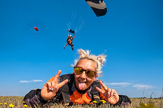 Un vuelo panorámico sobre la cuidad de Valliadolid y caida libre para 1 en Skydive Valladolid en Matilla de los Caños (Valladolid)