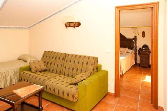 Dos noches para 3 en Hotel Santo Domingo de Silos*** en Santo Domingo de Silos (Burgos)