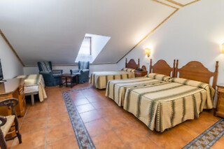 Dos noches para 3 en Hotel Santo Domingo de Silos*** en Santo Domingo de Silos (Burgos)