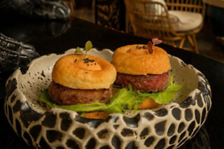 Una comida o una cena gourmet premium para 2 en Restaurante Selvático Beach Club en Tarragona
