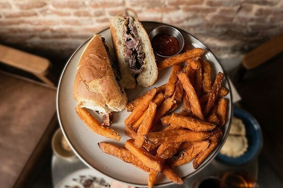 Una comida o una cena para 2 en Rito Madrid en Madrid