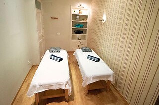 Un masaje descontracturante o relajante para 2 en Masaje de Filipinos Sol en Madrid