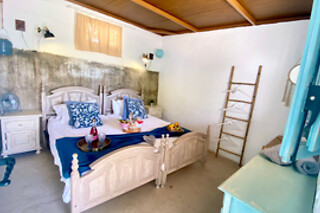 Una noche en casita canaria con reservado de tarima para 2 en Serendipia Natural Social Club en Buzanada (Santa Cruz de Tenerife)