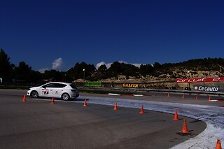 Una tanda cronometrada en Kart Sodi RT8 y carrera para 1 en Escuela Circuit Valencia en Cheste (Valencia)