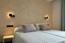 A LADELA HOTEL