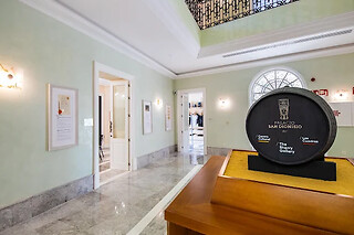 Una entrada con cata de cuatro vinos para 2 a The Sherry Gallery en Jerez de la Frontera (Cádiz)