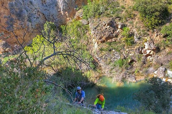 Una experiencia de vía ferrata y barranco para 2 en Amadablam Aventura en Guadarrama (Madrid)
