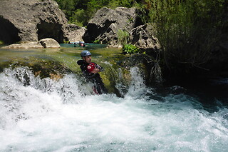 Una experiencia de vía ferrata y barranco para 2 en Amadablam Aventura en Guadarrama (Madrid)