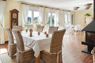 Una noche con desayuno y experiencia bienestar para 2 en Hotel Txoriene en Arrieta (Bizkaia)