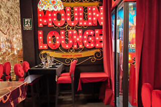 Una comida o una cena para 2 en Restaurante Artemisa Moulin Lounge en Madrid