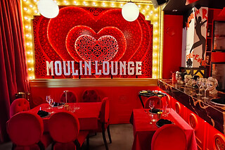 Una comida o una cena para 2 en Restaurante Artemisa Moulin Lounge en Madrid
