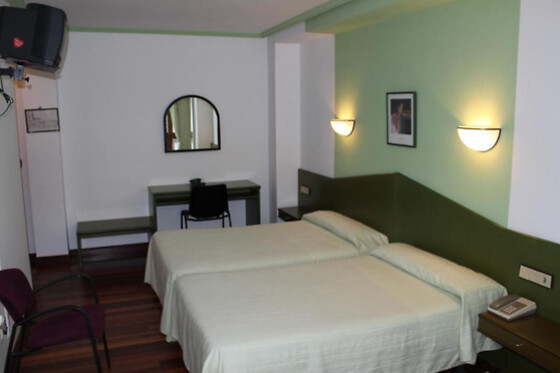 HOTEL SINDIKA - photo 8