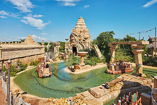 Especial Comunión: PortAventura 1 día 1 parque - 2 adultos 1 niño
