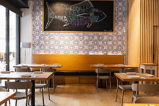 Una comida o cena gourmet premium para 2 en Tradevo Centro en Sevilla