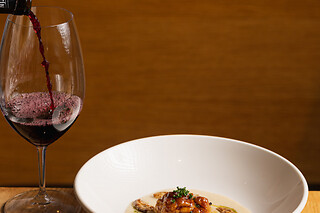 Una comida o cena gourmet premium para 2 en Tradevo Centro en Sevilla