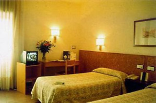 Una noche con cena para 2 en Hotel Cadosa*** en Soria
