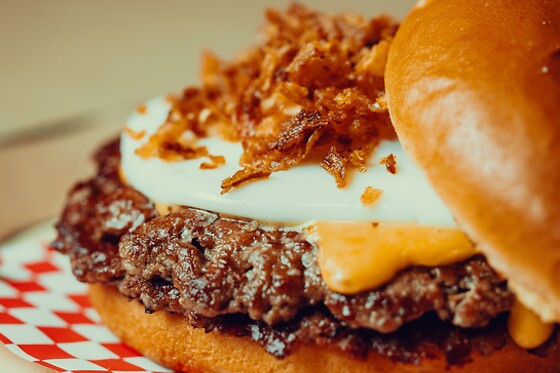Un comida o una cena para 2 en Barkada BCN Burgers