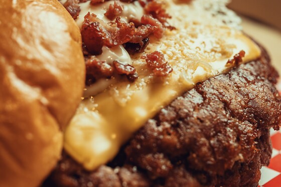 Un comida o una cena para 2 en Barkada BCN Burgers