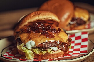 Un comida o una cena para 2 en Barkada BCN Burgers