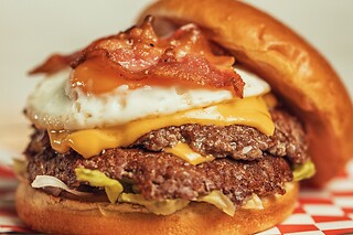 Un comida o una cena para 2 en Barkada BCN Burgers