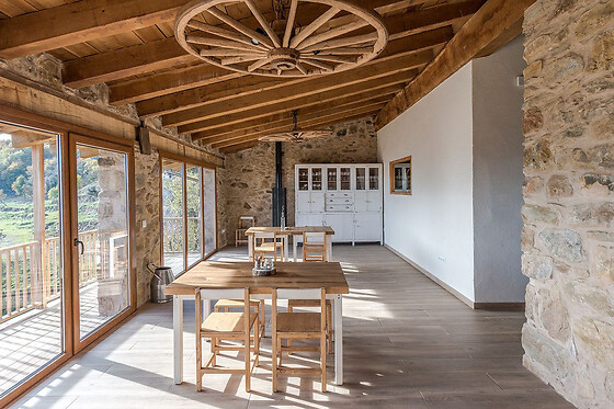 Una comida para 2 en Els Tomeus Restaurant (Cabanyes entre Valls) en la Vall de Bianya (Girona)