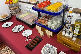 Una noche con desayuno y degustación de 3 quesos con vino local para 2 en Hotel Rural La Vida de Antes en Consuegra (Toledo)