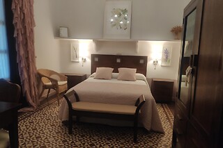 Una noche con desayuno y degustación de 3 quesos con vino local para 2 en Hotel Rural La Vida de Antes en Consuegra (Toledo)