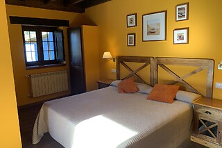 Una noche en habitación deluxe con desayuno para 2 en Hotel Rural El Quintanal** en Arriondas (Asturias)