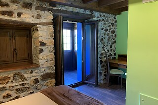 Una noche en habitación deluxe con desayuno para 2 en Hotel Rural El Quintanal** en Arriondas (Asturias)