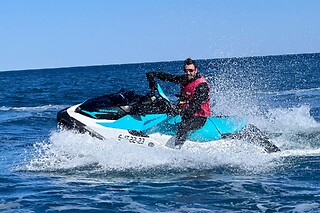 Una excursión en dos jet ski para 4 en Adventure Jetski en San Pedro del Pinatar (Murcia)