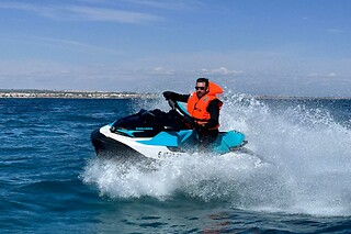 Una excursión en dos jet ski para 4 en Adventure Jetski en San Pedro del Pinatar (Murcia)