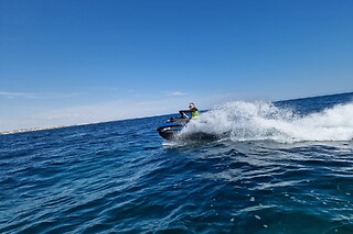 Una excursión en dos jet ski para 4 en Adventure Jetski en San Pedro del Pinatar (Murcia)