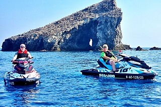 Una excursión en dos jet ski para 4 en Adventure Jetski en San Pedro del Pinatar (Murcia)